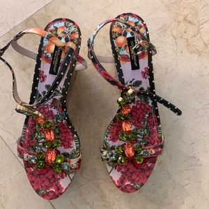 Dolce Gabana - Gorgeous sandals size 37